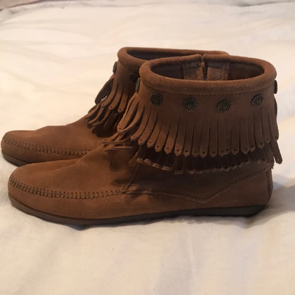 Minnetonka Double Fringe side zip bootie - Picture 2 of 6
